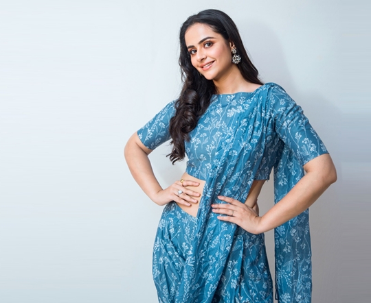 Mamangam Star Prachi Tehlan Urges People To Contribute To Kerala Flood Relief