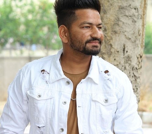 NEERAJ TIWARI COMES UP WITH HIS OWN TRIBUTE TO KARWA CHAUTH