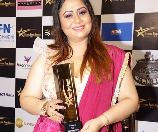 Eram Faridi receives Global Fame Awards 2022 in the Rising Producer category