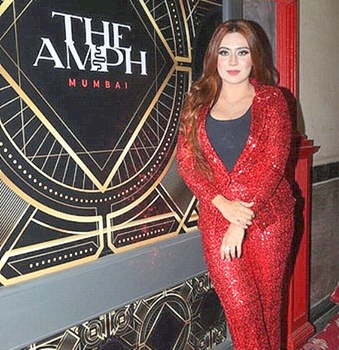 Hema Chowdhary – Mukesh Tyagi – Ankita Patel – Adya Singh – Vini Rana – Arshi Khan – Payal Ghosh – Gehna Vashishtha Were Present At The Grand Opening Of Night Club THE AMPH