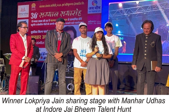 Manhar Udhas felicitates winners of JAI BHEEM’s Singing Talent Hunt Contest in Ujjain Indore