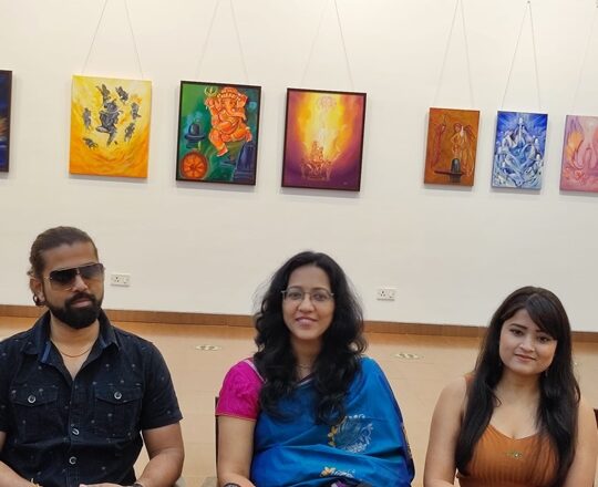 The Exhibition of Famous Painter Sarika Banka’s paintings SATV Inaugurated at Nehru Center Mumbai