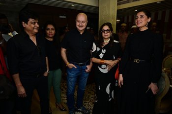 Anupam Kher Serves A Sumptuous Meal To Dabbawalas In Mumbai To Celebrate The Spirit Of Shiv Shastri Balboa