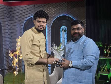 ‘ज्योतिष मार्गदर्शन है, अंधविश्वास नहीं’ Bharat Podcastके स्टूडियो में गरजे -राहुल शास्त्री